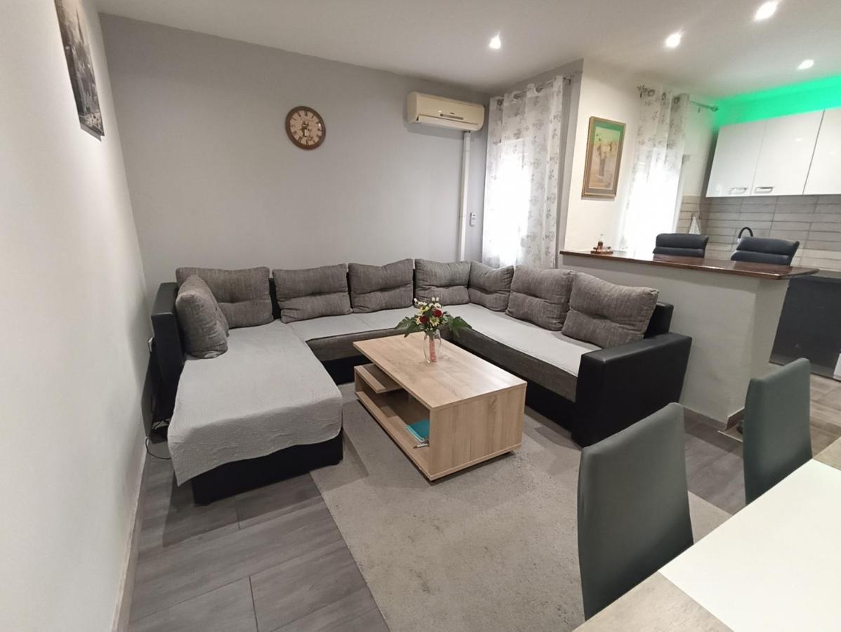 Hukic A2 Apartament *